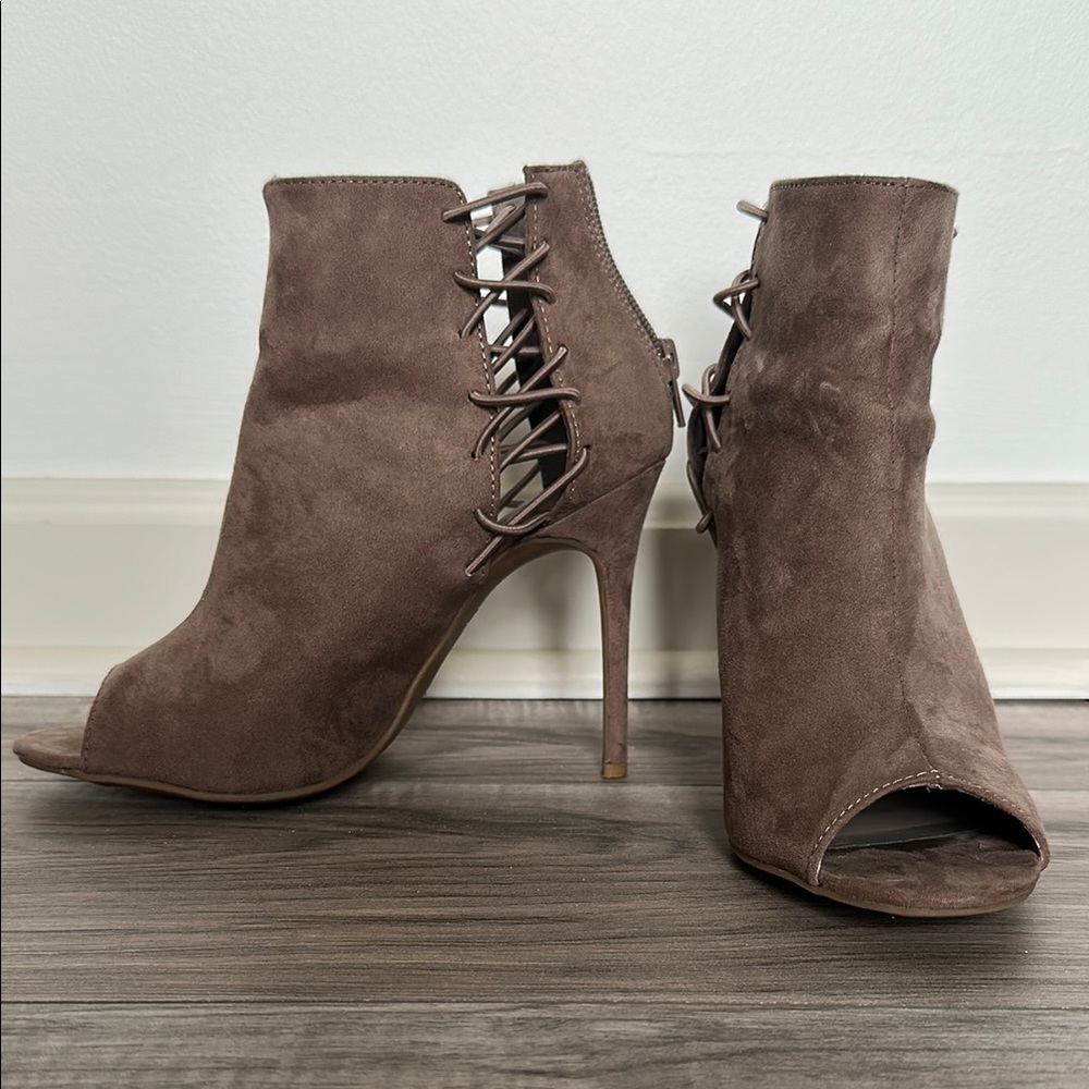 ANNE MICHELLE Peep-Toe Ankle Boots
